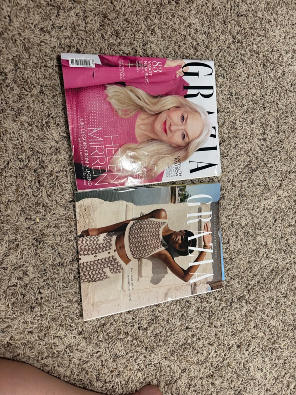 Grazia Magazine Set - Pink & Beige Covers
From england
Read once. Small bend